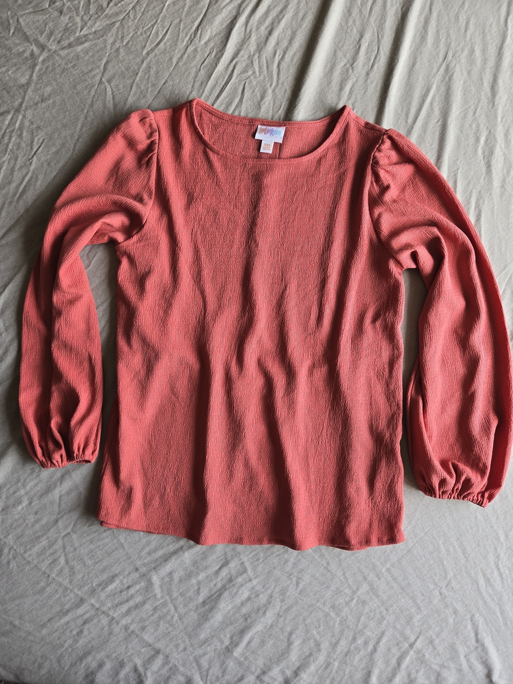 LuLaRoe Textured Coral Puff Sleeve Top XXS - Button Back Split Hem